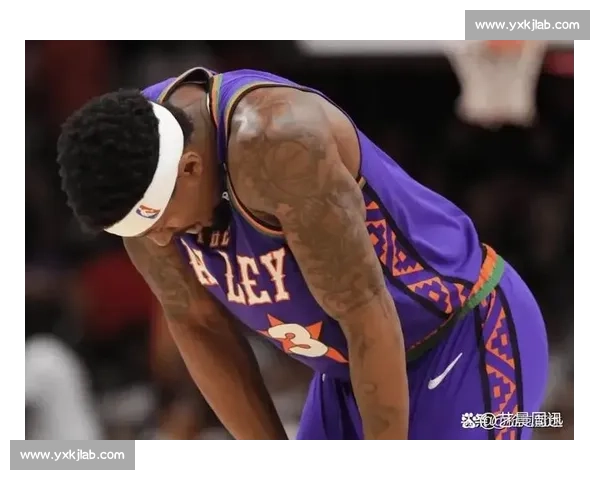 太阳官方庆生！比尔 32 岁焕发新生，高效赛季再证全明星价值